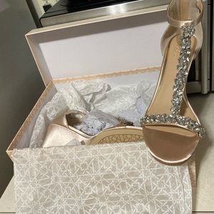 Jewel Badgley Mischka Wedge Heels